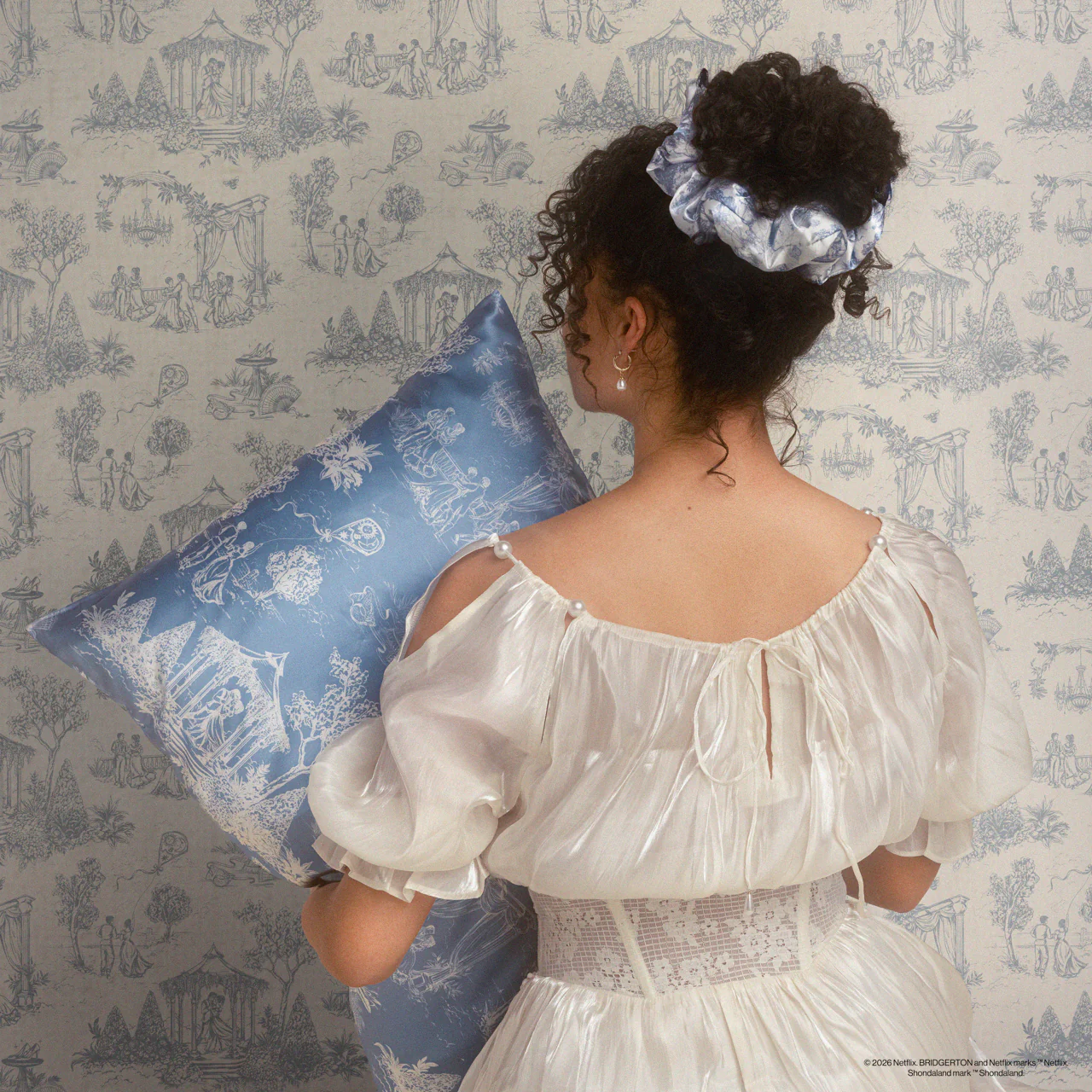 Bridgerton x Kitsch Satin Pillowcase in Garden Toile - King - Image 6