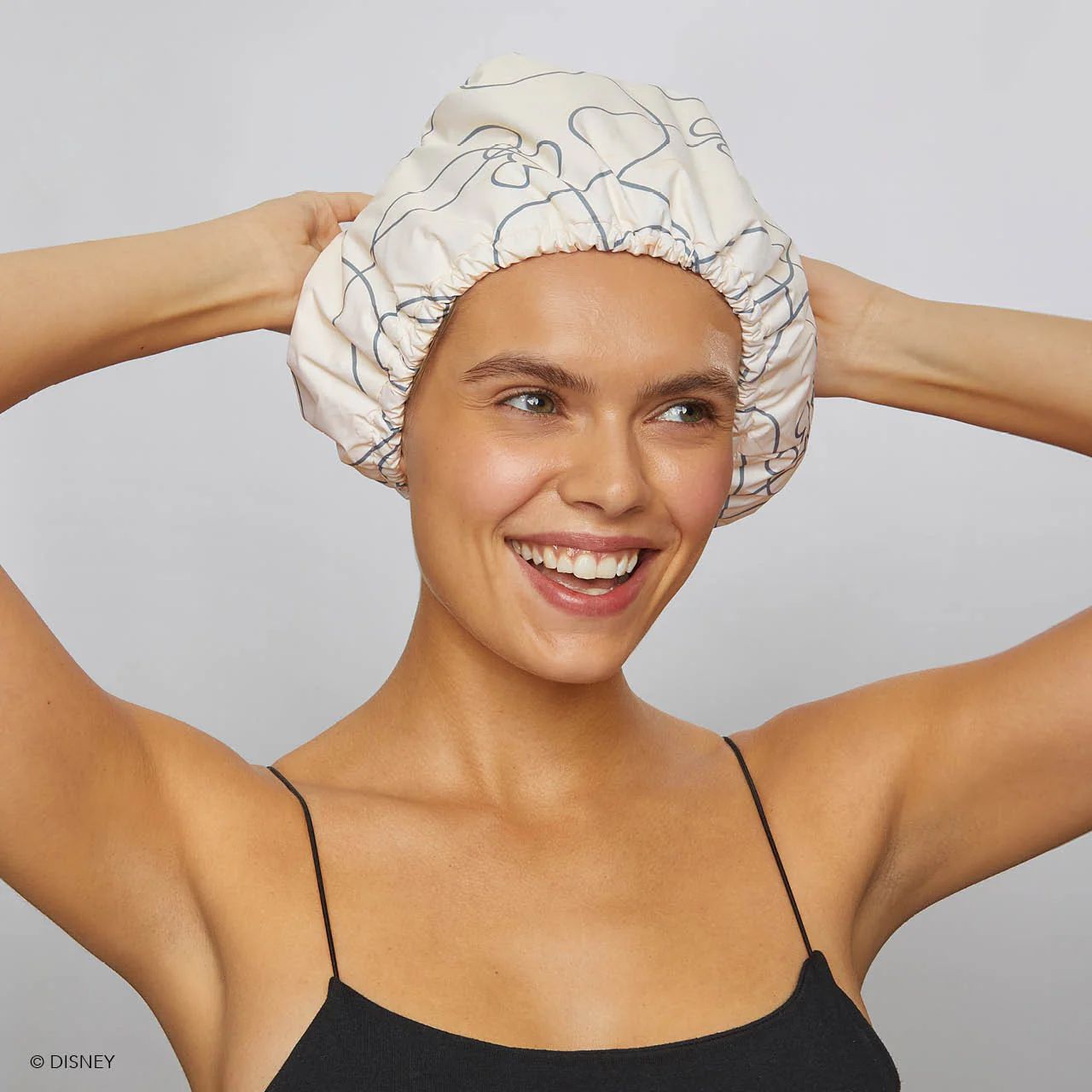 Kitsch x Mickey and Minnie Satin Flexi Shower Cap in Mickey Maze - Image 5