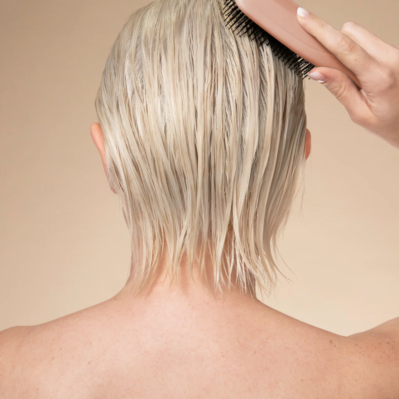 Scalp Renewal Brush in Terracotta - Image 4