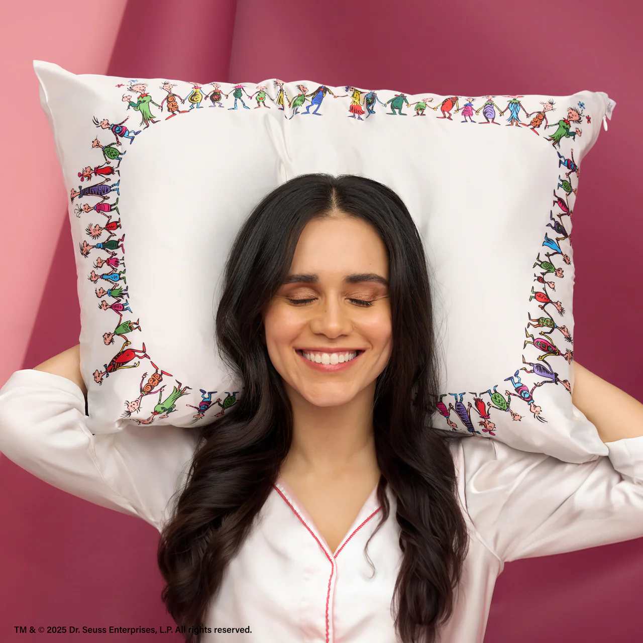 The Grinch x Kitsch Satin Pillowcase in Whoville - King - Image 3